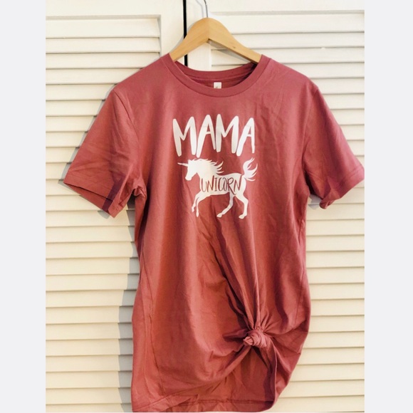 Tops - Mama unicorn t-shirt